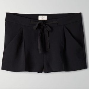 Aritzia Wilfred Exergue Short in Black, size 0/xs-small